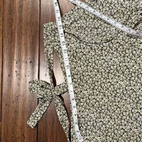 Altar'd State Skirt Ruffle bottom Tie Waist Olive and White Size Large - Picture 6 of 7